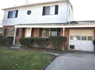 1093 Meadowind Ct, Cincinnati, OH
