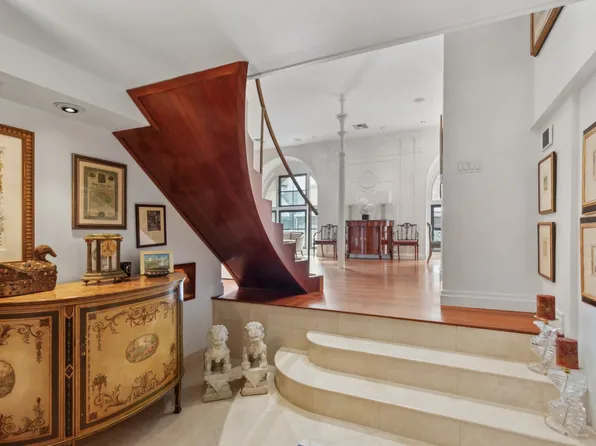 253 West 73rd Street image 3 of 19