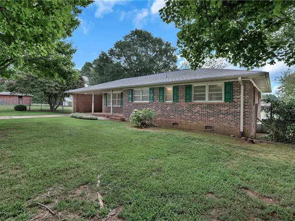 502 Winfield Dr, Anderson, SC 29624