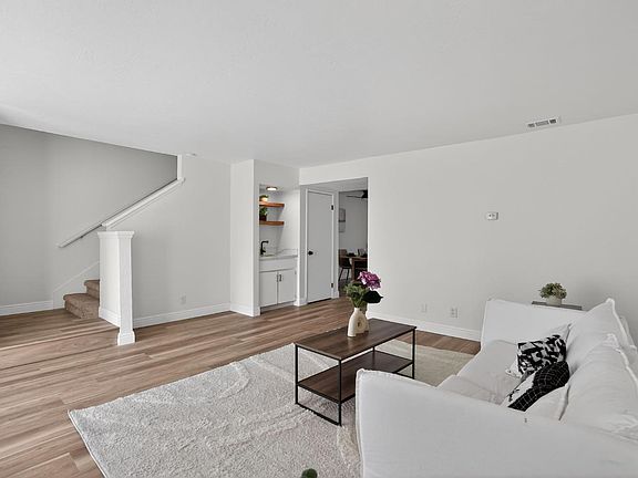 5th image of 4 Avila Pl