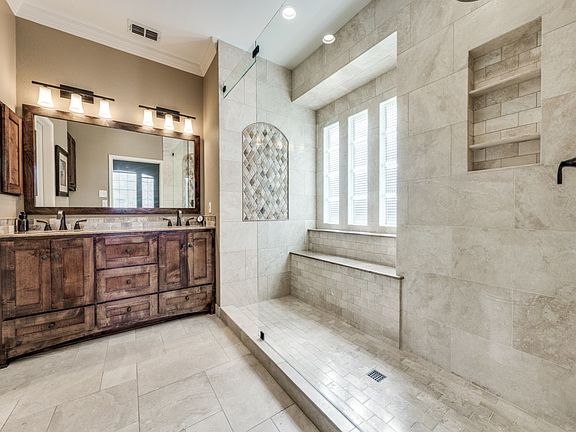 4th image of 5504 Baton Rouge Blvd