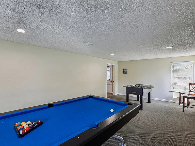 Cornell Manor Apartments — Photo 13