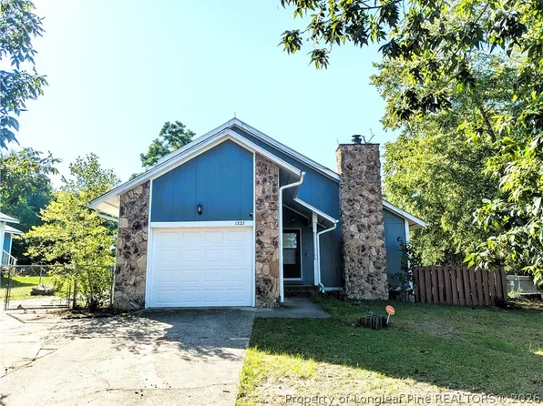 1327 Fraser Dr, Fayetteville, NC 28303