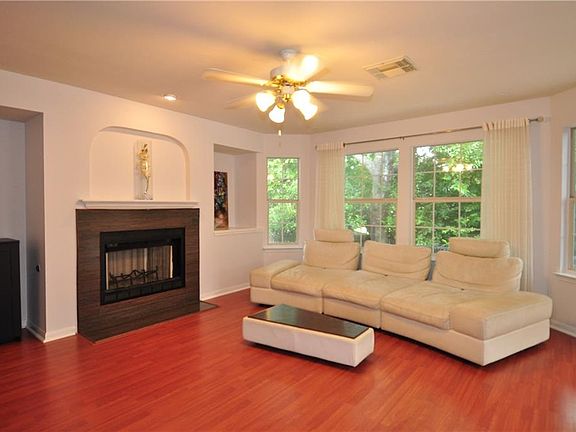 3rd image of 12510 Zeller Ln