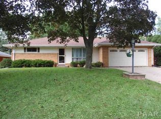 3925 N Millbrook Rd, Peoria, IL 61615