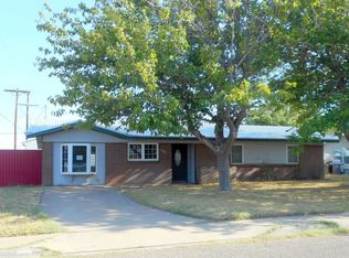 501 E 20th St, Crane, TX 79731
