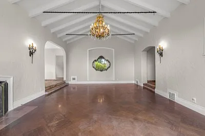 733 Chester Way — Photo 10