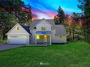 861 E Camano Dr, Camano Island, WA