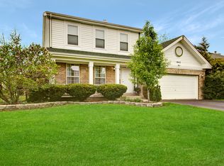 1043 Longford Rd, Bartlett, IL 60103