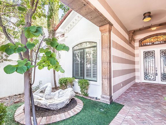 2nd image of 203 Casas Bellas