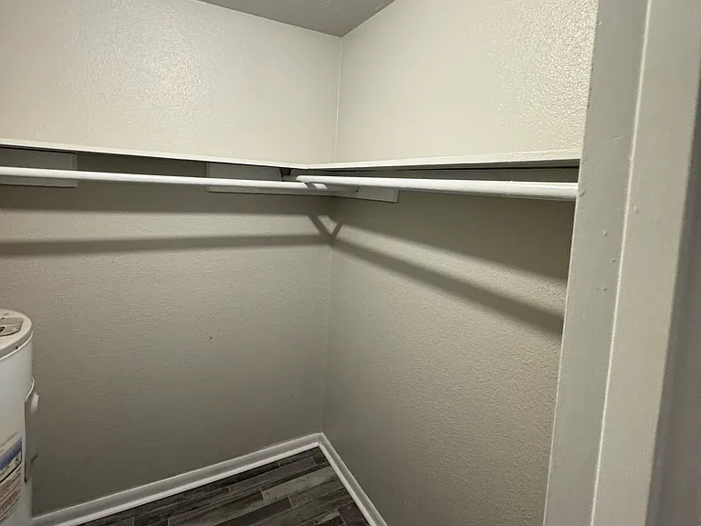 Valhalla Apartments — Photo 15