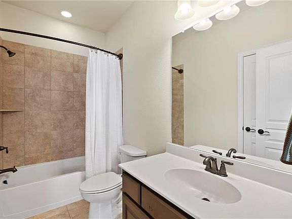 5th image of 1041 Enchanted Rock Dr