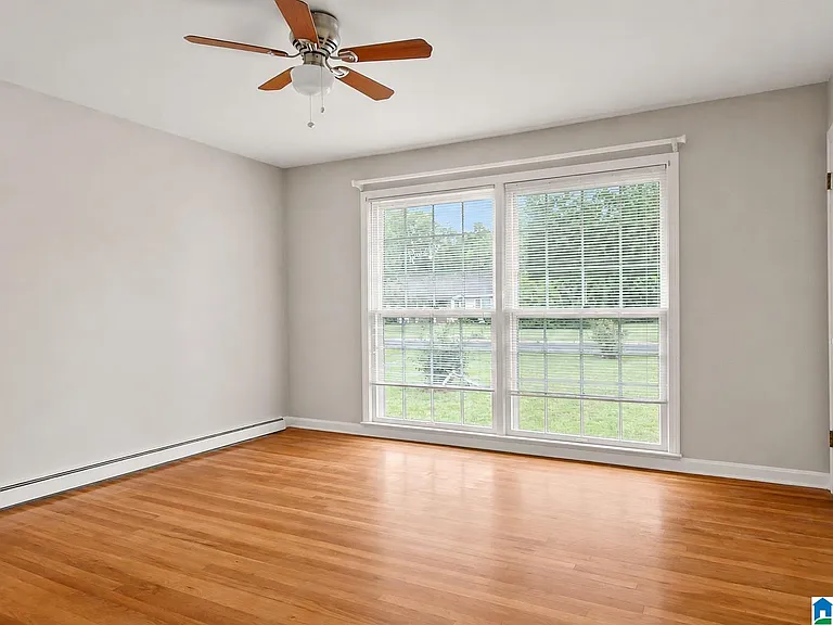 243 Cedar Crst — Photo 17
