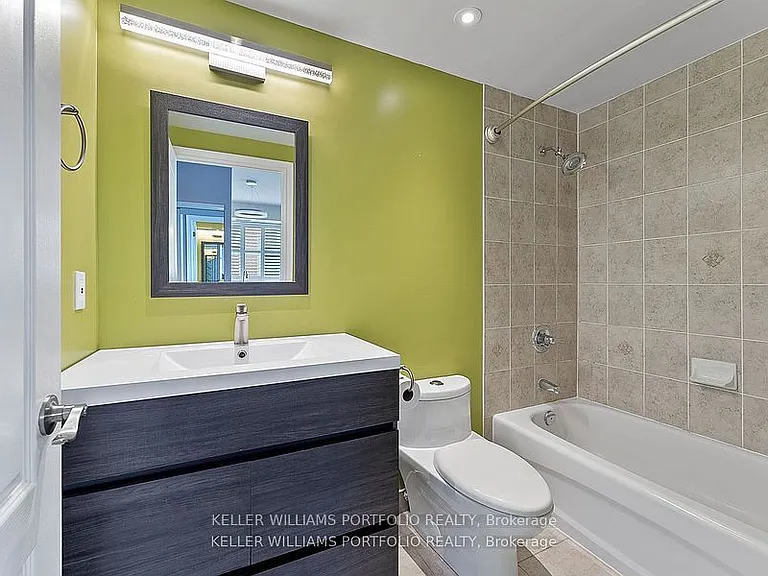 2 Clairtrell Rd #1210 — Photo 27