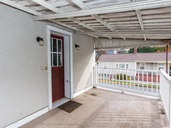 326 Liberty, 326 E Liberty St #6, Charles Town, WV 25414