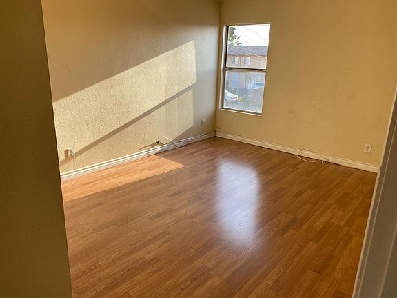 4th image of 15151 Pepper Ct APT 201