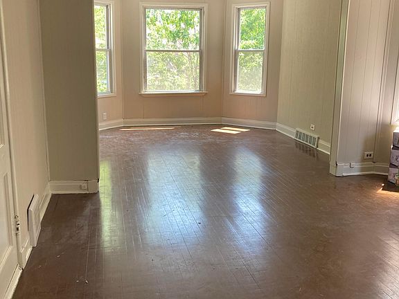 4th image of 2206 N Lawndale Ave #2