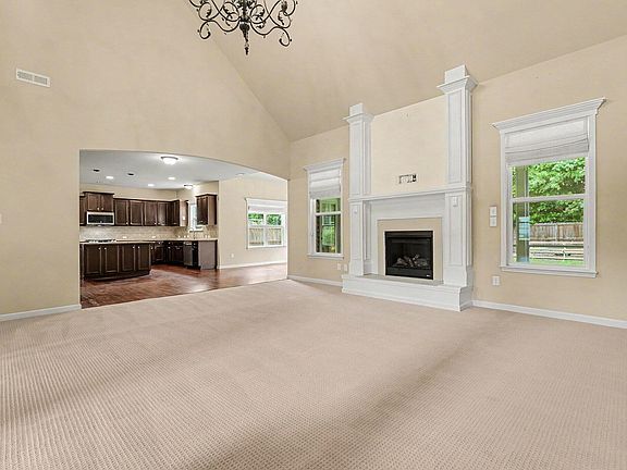 5th image of 3269 Northgate Dr