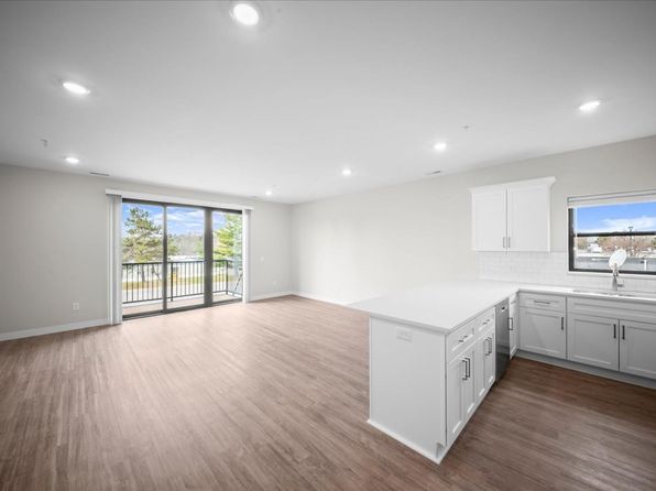 1303 Post Dr NE #206