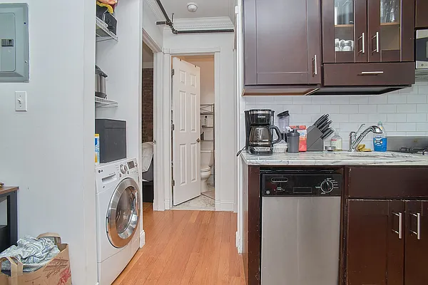 Rented by Keller Williams NYC | media 16