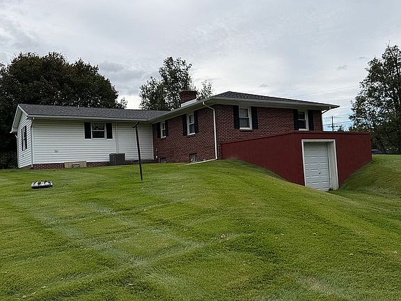 3rd image of 72 Cowan Rd