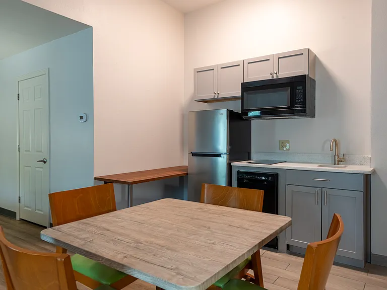 Franklin Extended Stay Hotel — Photo 17
