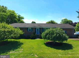 15 Lippizan Dr, Shippensburg, PA 17257