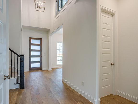 Plan 1692 Entry Representative Image