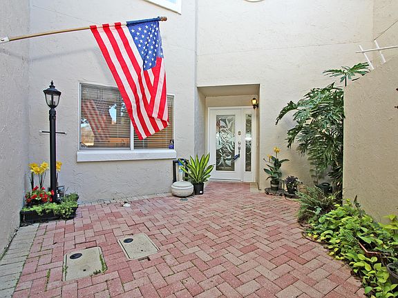 4th image of 4020 Lavista Cir APT 205