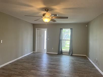 2nd image of 5901 Espanola Ave