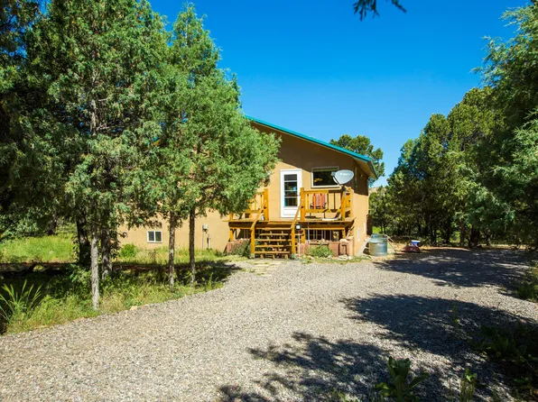 103 Acoma Rd, Regina, NM 87046