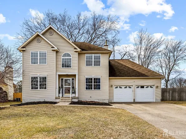 1 Darby Ct, Willingboro, NJ 08046