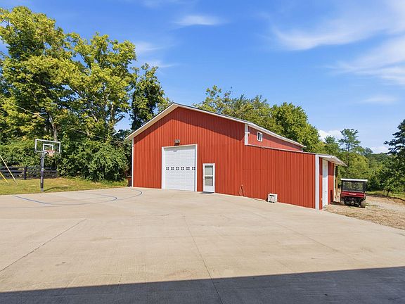 3rd image of 7015-7019 Old Richmond Rd