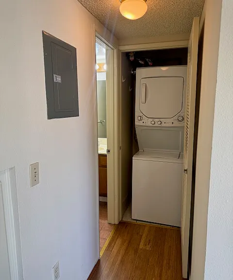 1120 N Maryland Ave #8 — Photo 6
