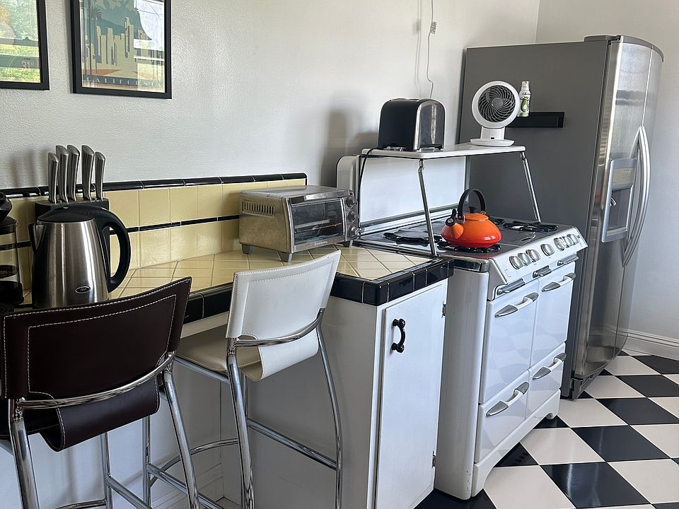 vintage O'Keefe & Merritt stove