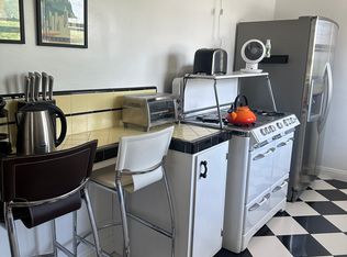 240 1/2 Quincy Ave, Long Beach, CA 90803