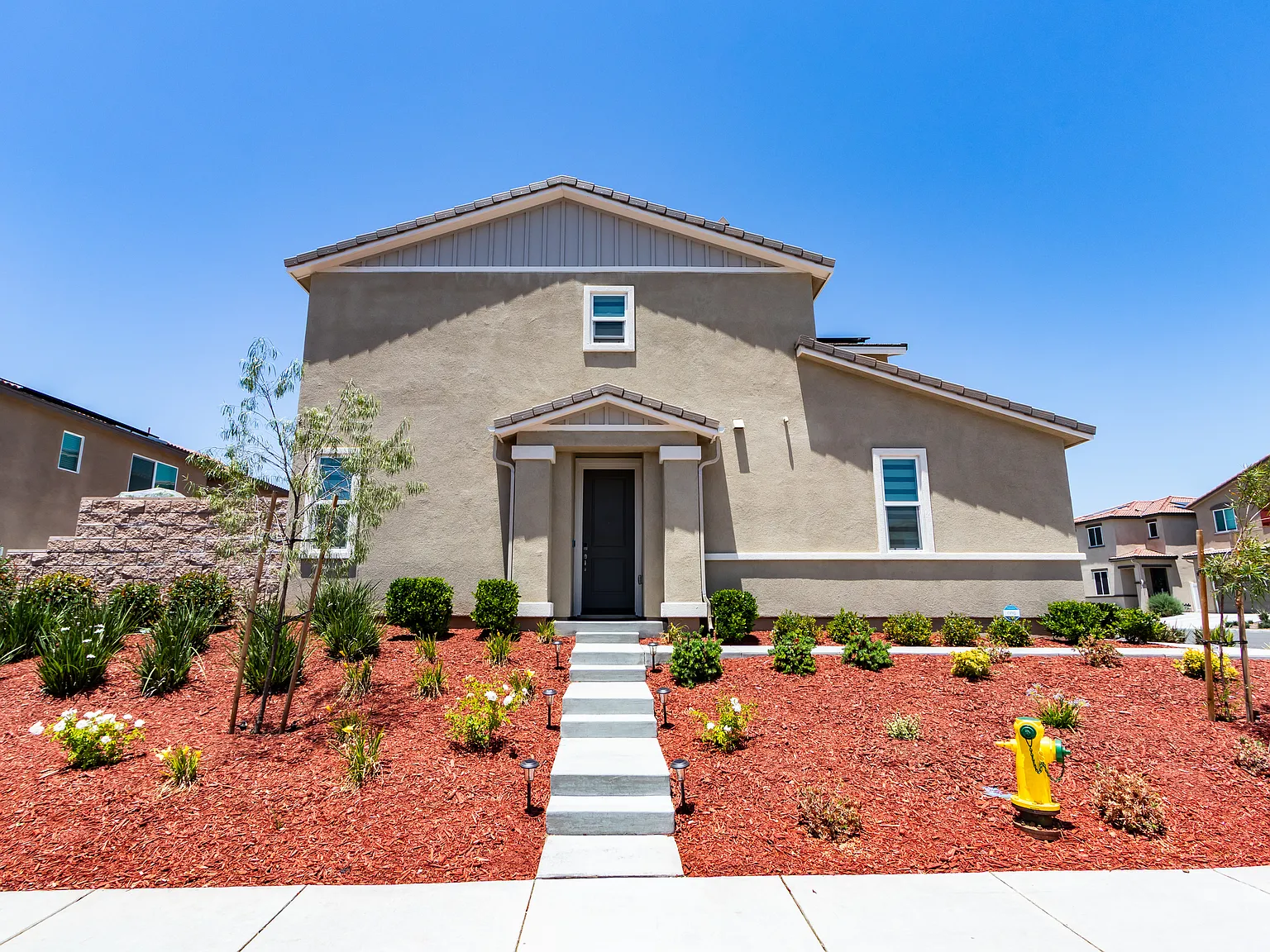 4 bed, 1931 sqft, $3,795 — Photo 4