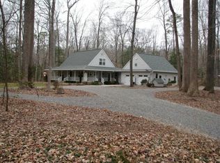 7617 Compromise Hill Rd, Gloucester, VA 23061