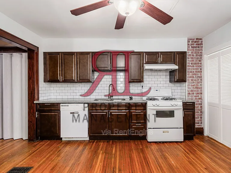 247 E Jenkins Ave — Photo 9