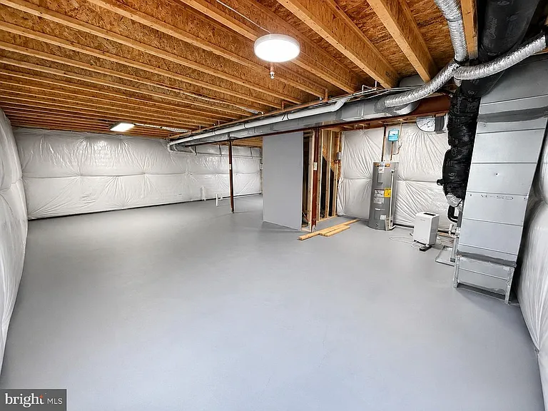 5707 Lowell St — Photo 32