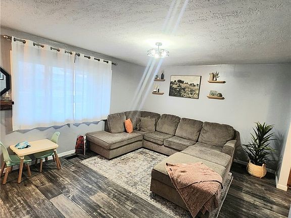 5th image of 1063 Linwood Dr