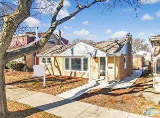 7046 W Berwyn Ave, Chicago, IL 60656