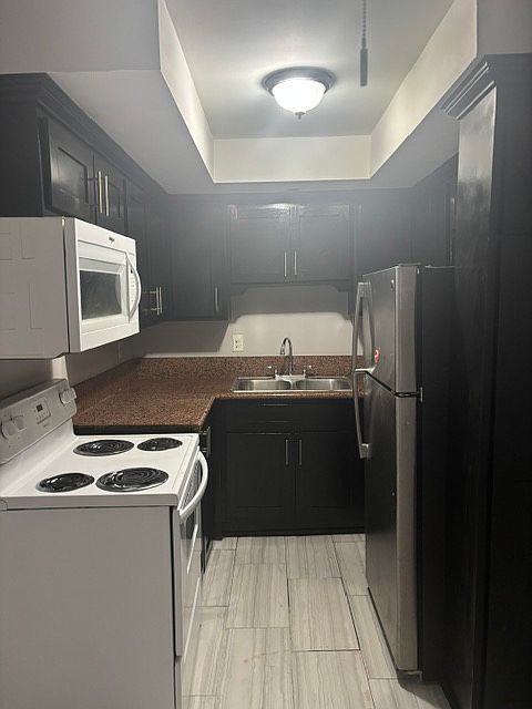 1st image of 614 N Wilcox Ave #24