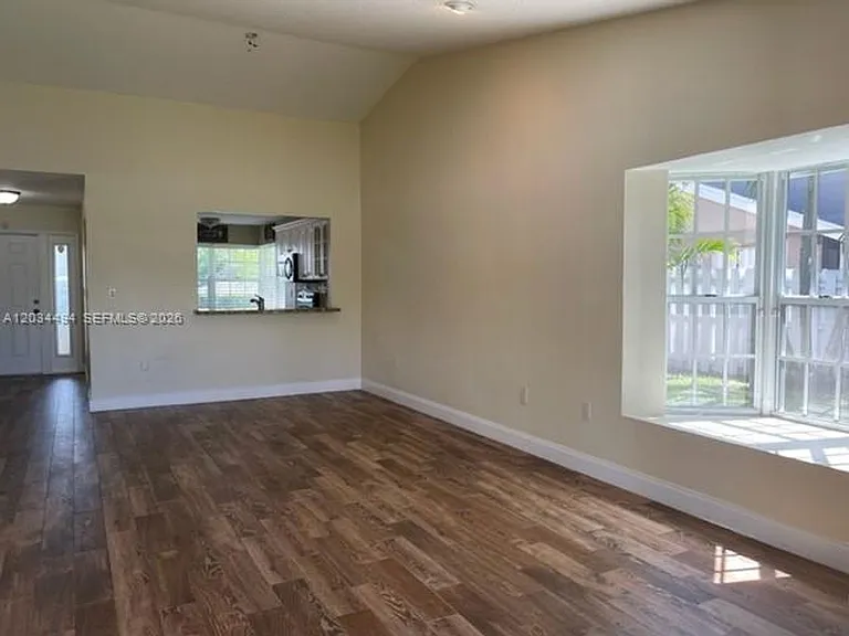 11160 SW 11th Pl — Photo 3