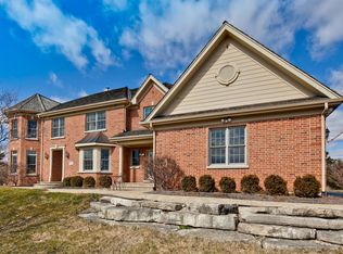 350 Old Mill Rd, Lincolnshire, IL 60069