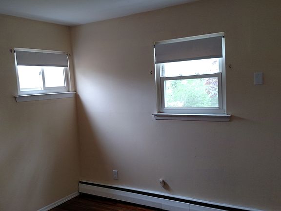 5th image of 32 Victor Dr