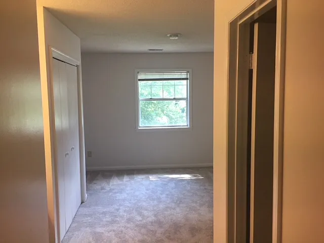 105 Kingsbury Dr #105 — Photo 8