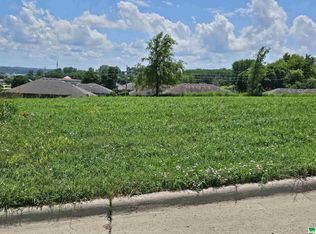 2610 Bings Ct, Sioux City, IA 51108