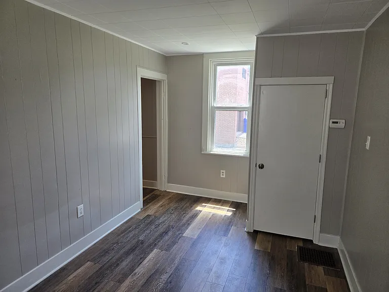 306 S High St #B — Photo 7