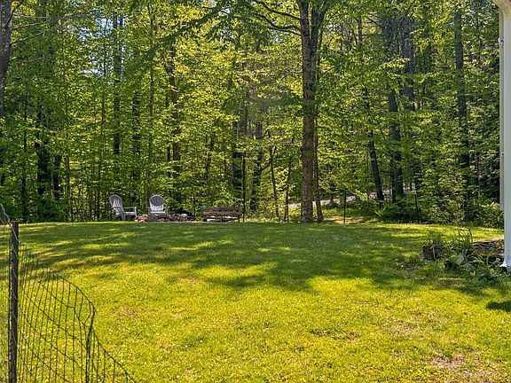5th image of 42 Chalk Pond Road